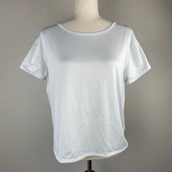 Under Armour White Athletic Top Size M EUC - Picture 1 of 5